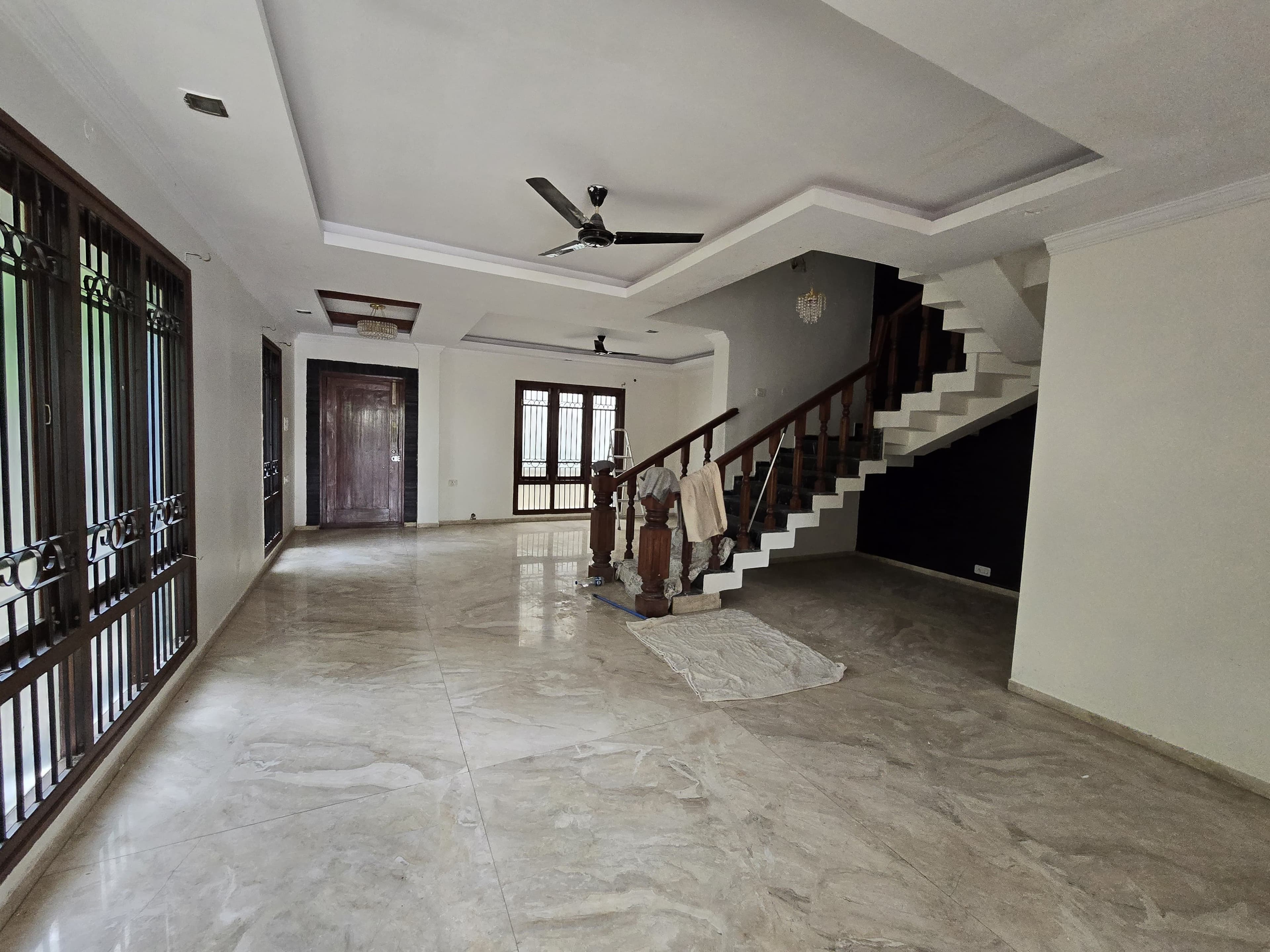 Root Acre | Villa for sale in Old Bowenpally, Suchitra